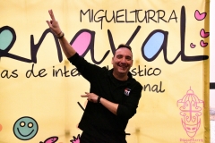 carnival-miguelturra-frying-pan-fruit