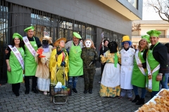 carnival-miguelturra-frying-pan-fruit