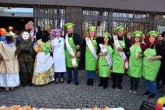 carnival-miguelturra-frying-pan-fruit