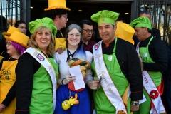 carnival-miguelturra-frying-pan-fruit