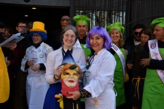 carnival-miguelturra-frying-pan-fruit