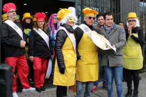 carnival-miguelturra-frying-pan-fruit-2016