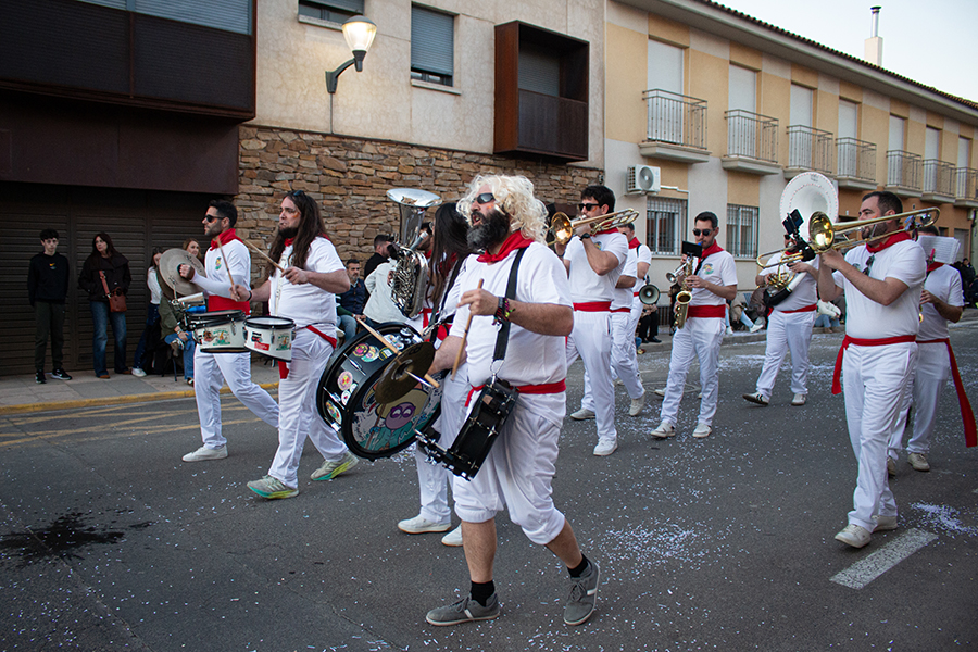 2026. Desfile Nacional Domingo de Piñata. Charanga Alhiguí. Foto: Francisco M. Peco